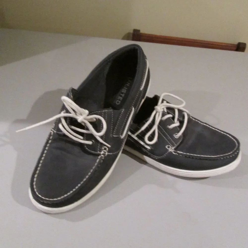 Kenneth Cole Unlisted Men's Boat-ing License Boat Shoes Navy Blue Size 9.5 M